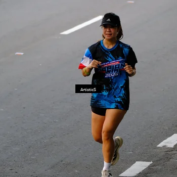 Runner Photo 7677079
