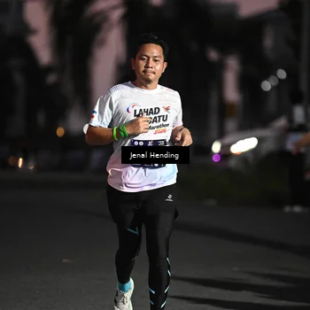 Runner Photo 7677080