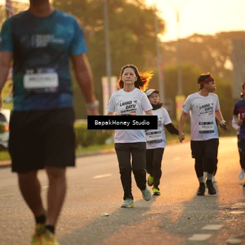Runner Photo 7677082