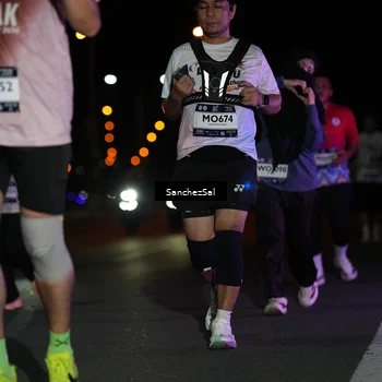 Runner Photo 7677083