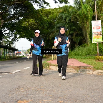 Runner Photo 7677084