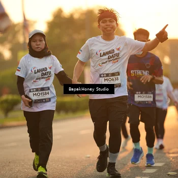Runner Photo 7677087