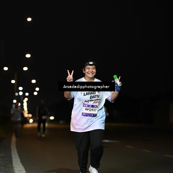 Runner Photo 7677093