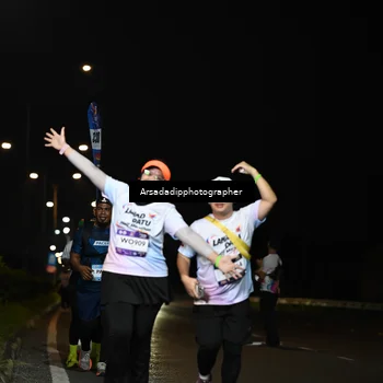 Runner Photo 7677138