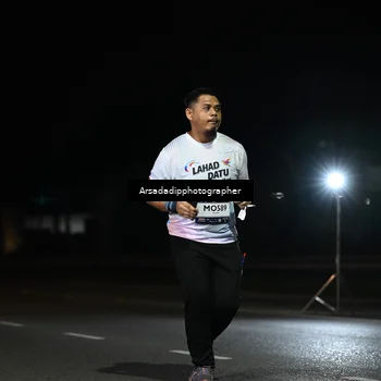 Runner Photo 7677156