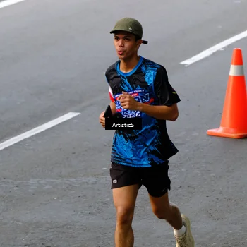 Runner Photo 7677164