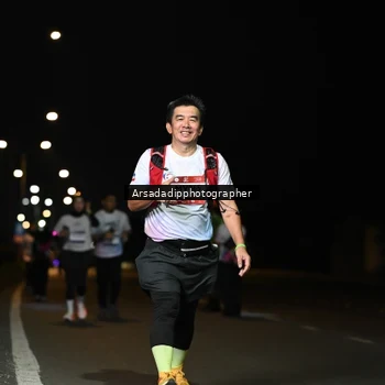 Runner Photo 7677170