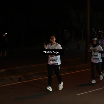 Runner Photo 7677277