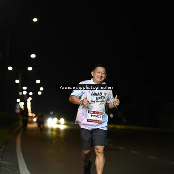 Runner Photo 7677281