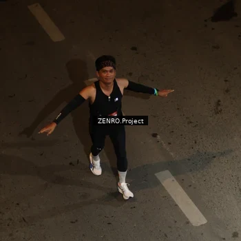Runner Photo 7677282