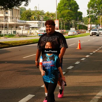 Runner Photo 7677293