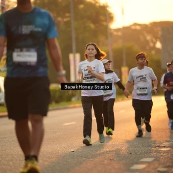 Runner Photo 7677317