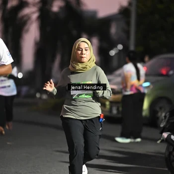 Runner Photo 7677318