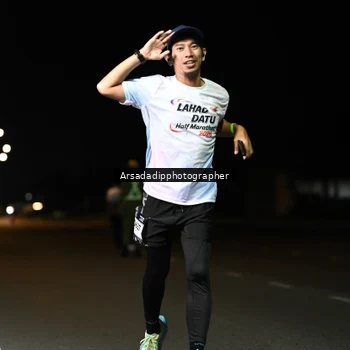 Runner Photo 7677319