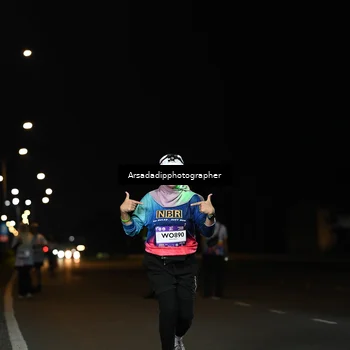 Runner Photo 7677323