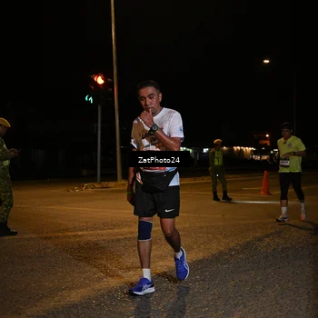 Runner Photo 7677325