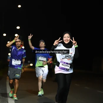 Runner Photo 7677328
