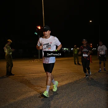 Runner Photo 7677330