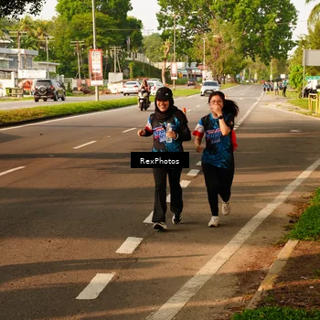 Runner Photo 7677335