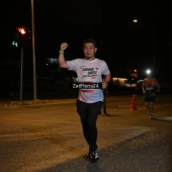 Runner Photo 7677341