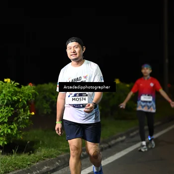 Runner Photo 7677343