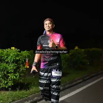 Runner Photo 7677359