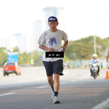 Runner Photo 7677375