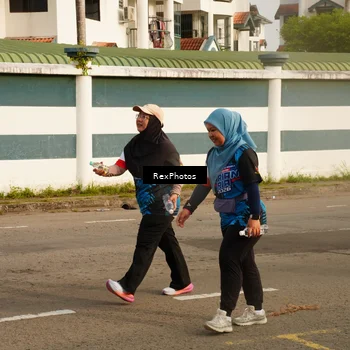 Runner Photo 7677380