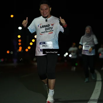 Runner Photo 7677384