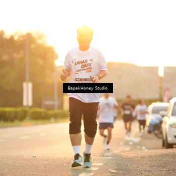 Runner Photo 7677389
