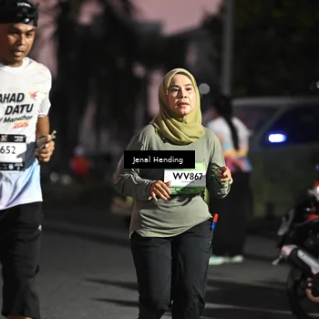Runner Photo 7677396