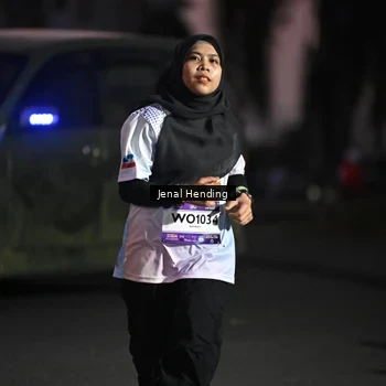 Runner Photo 7677403