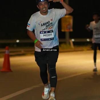 Runner Photo 7677407