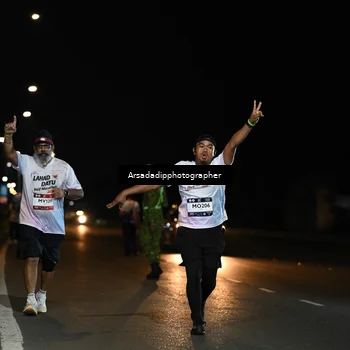 Runner Photo 7677412