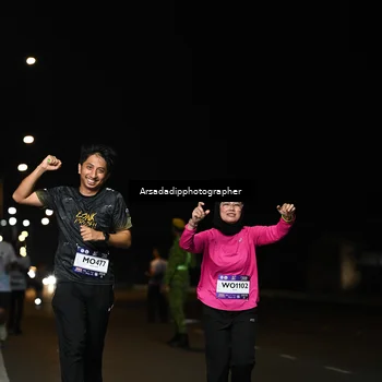 Runner Photo 7677418