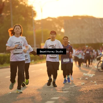 Runner Photo 7677420
