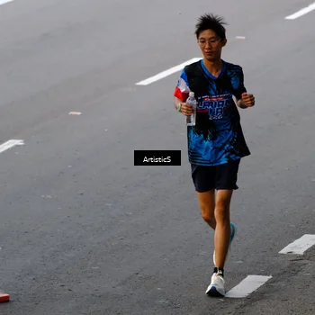 Runner Photo 7677423