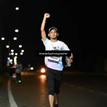 Runner Photo 7677426