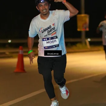 Runner Photo 7677447
