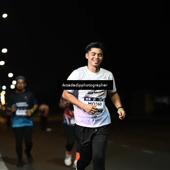 Runner Photo 7677471