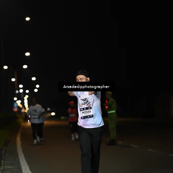 Runner Photo 7677476