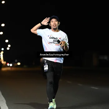 Runner Photo 7677484