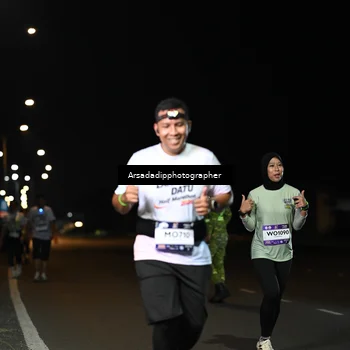 Runner Photo 7677553