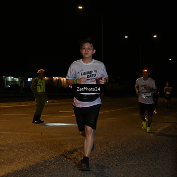Runner Photo 7677565
