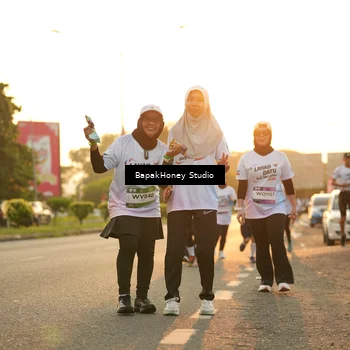 Runner Photo 7677573