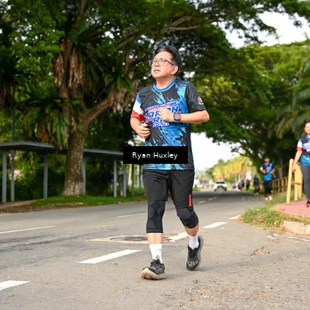 Runner Photo 7677575