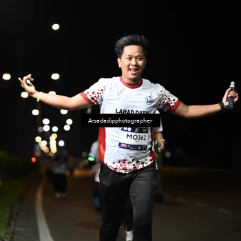 Runner Photo 7677585