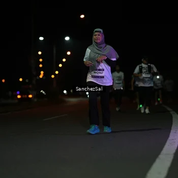 Runner Photo 7677593