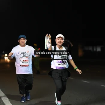 Runner Photo 7677604