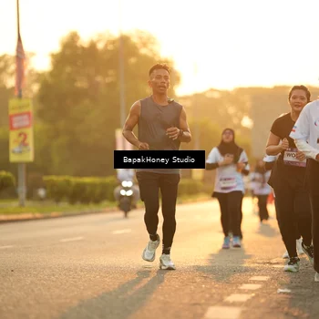 Runner Photo 7677626